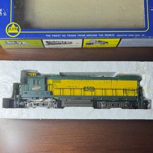 AHM Chicago & North Western HO Scale Diesel Locomotive (New)